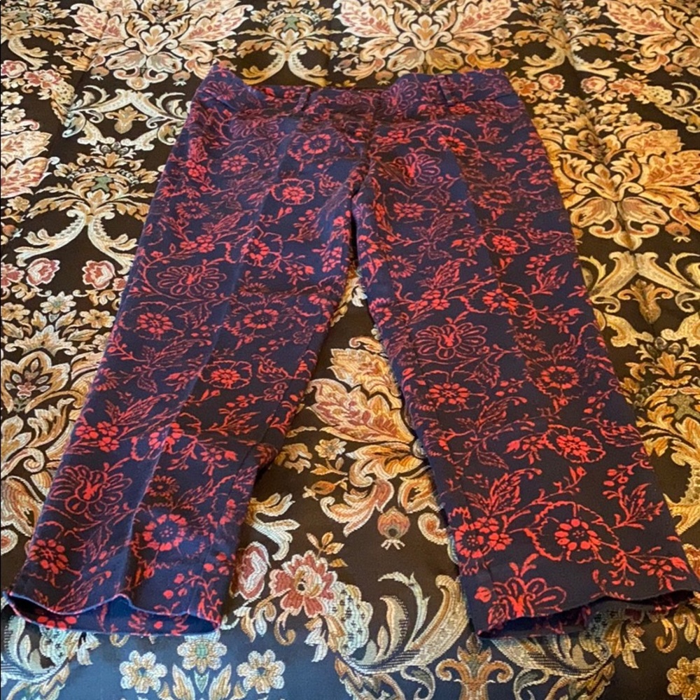Ann Taylor Loft The Riviera Pant in Navy Floral.